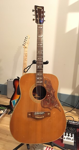 Yamaha 300 2025 guitar