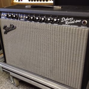 Fender '65 Deluxe Reverb Reissue Tube Amp with Road Case - Price Drop image 2