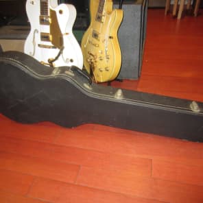 Circa 1965 Gibson Bass Case Black w/ Purple Interior image 4