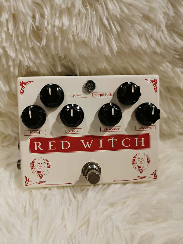 Red Witch Medusa Chorus Tremolo Guitar Pedal