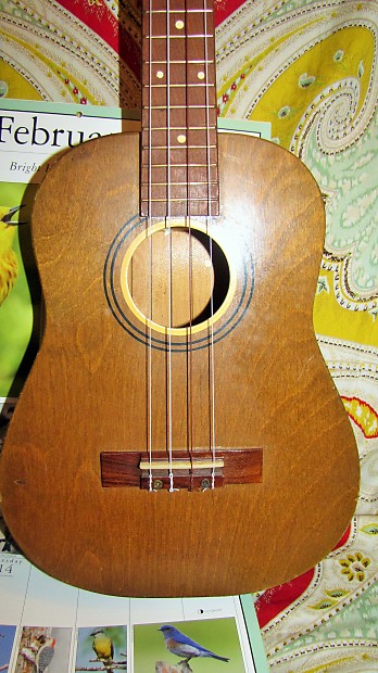 Lyra ukulele deals