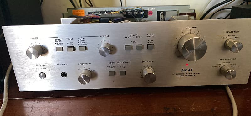 Akai stereo amplifier Am2400  			