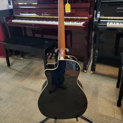 Fender California Series Kingman Bass 4-String Spruce / Mahogany with Walnut Fretboard - Black image 3