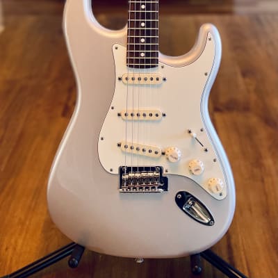 2018 Fender American Deluxe Stratocaster Blizzard Pearl w/Professional neck and CS Fat '50's pickups image 1
