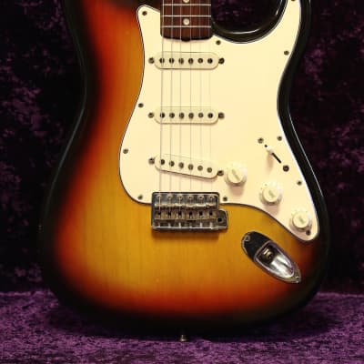 Fender  Stratocaster August 1968 3 Tone Sunburst image 1