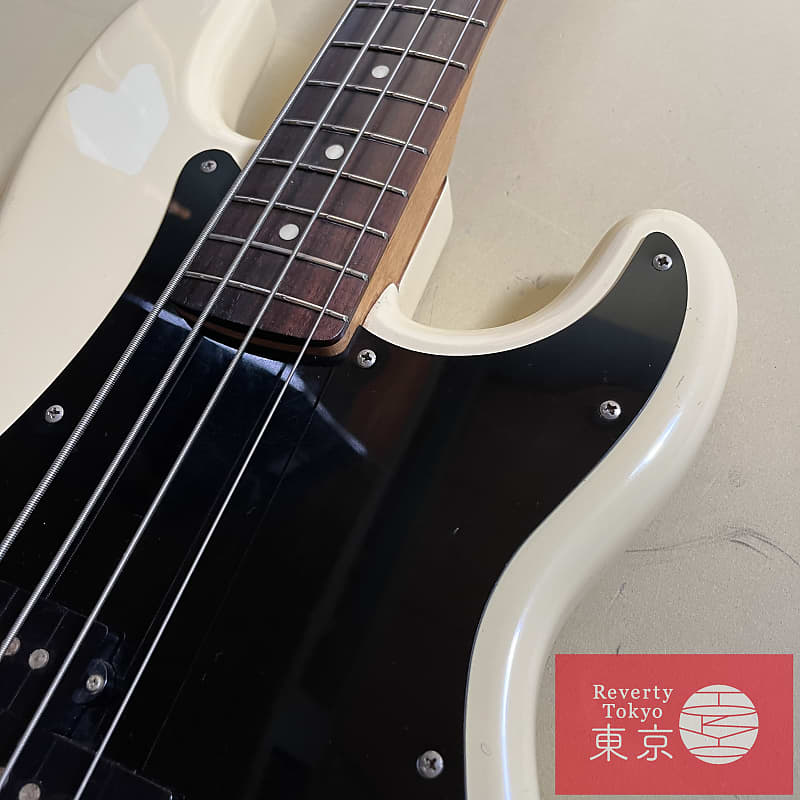 1980_Squier_P_Bass-