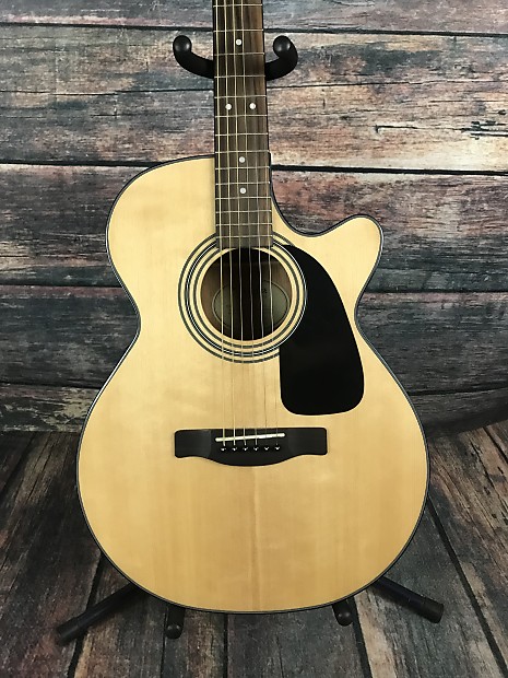 Used Fender GC140SCE Folk Size Acoustic Electric Guitar with Gig Bag