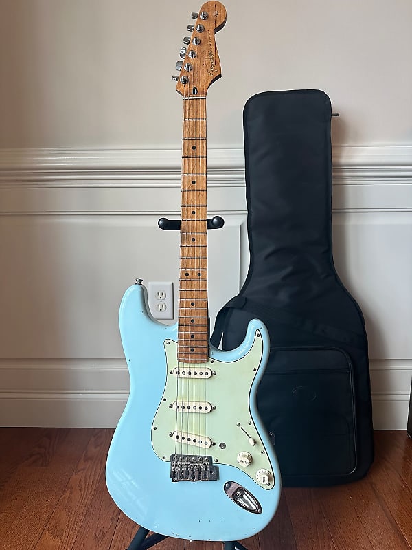 Fender Stratocaster Partscaster 80s - Sonic Blue Roasted