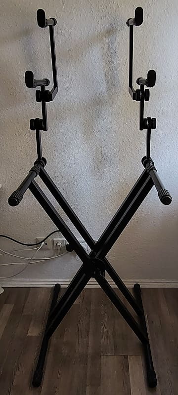 Quik-Lok QL-623 (earlier model 2000) Heavy Duty Keyboard Stand image 1