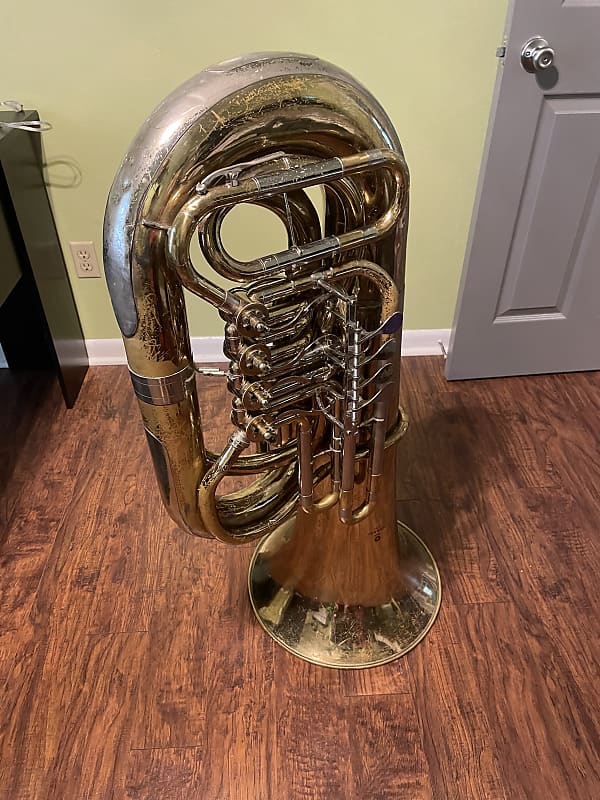 Yamaha YBB-641 Professional Bb Rotary Valve Tuba