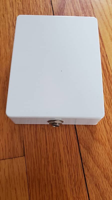 Julius Music Box 200 Watt Load Box 8 Ohms White | Reverb