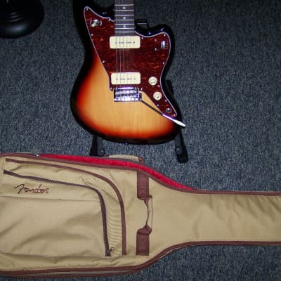 Tagima TW-61 Sunburst  Offset body electric guitar with Fender Tweed gig bag image 14