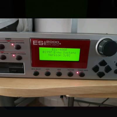 E-MU Systems ESI 2000 Rackmount 64-Voice Digital Sampler 1999 - Grey
