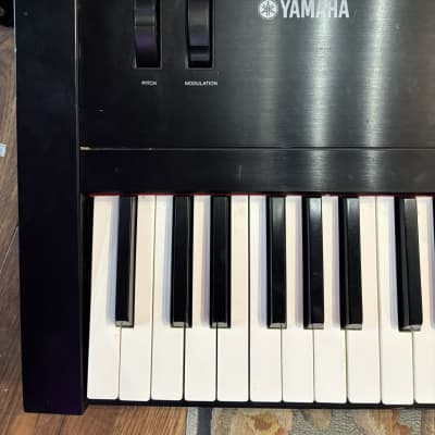 Yamaha S08 Synthesizer image 3