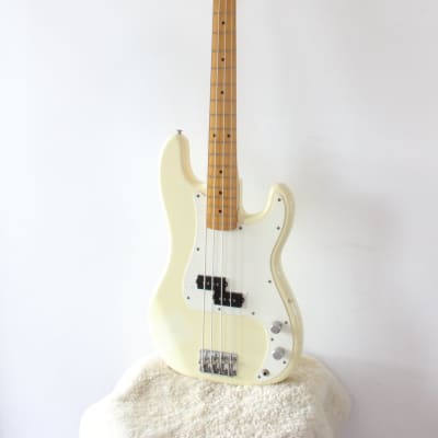 Fender Japan '57 Reissue Precision Bass PB57-55 Vintage White 1986