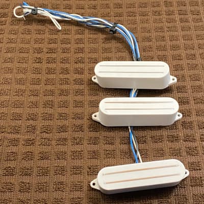 Bill Lawrence　L45S L45 Strat – Bill and Becky Wilde Pickups