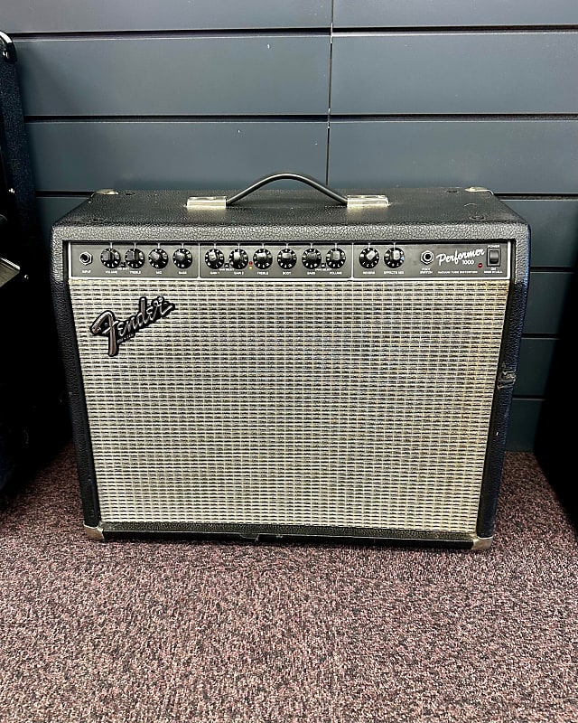 Fender Performer 1000 Reverb UK