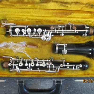 Selmer 123F  Oboe with case and reed. Made In USA image 1