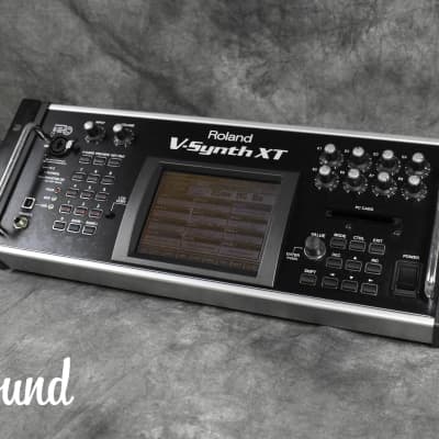 Roland V-Synth XT Synthesizer Rack Module in Very Good Condition