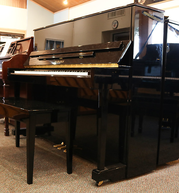 Yamaha T118 Upright Studio Piano Reverb