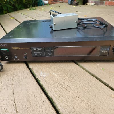 Sony PCM553ESD, rare, early Analog to Digital Videotape Interface  Free Shipping CONUS! image 8