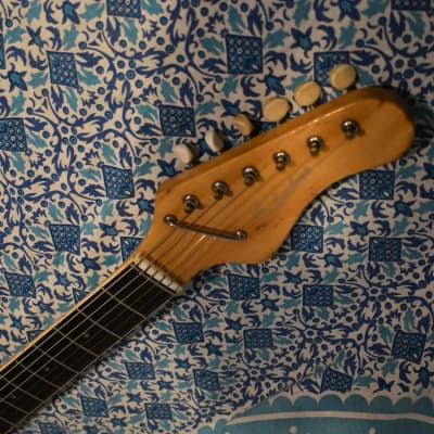 Silvertone 319. 14109 1960s - Sunburst image 3