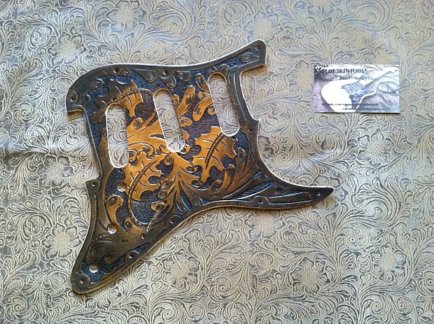 Custom store stratocaster pickguard
