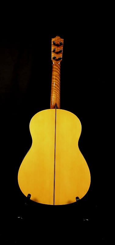 極希少品●ギタロン● 1984年 ニカラグア マナグア製 GUITARRON 極希少品○ギタロン○ 1984年 ニカラグア マナグア製 GUITARRON