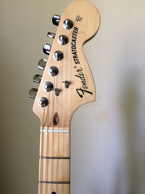 Fender Stratocaster 2006 Maple Neck with brand new stainless steel frets