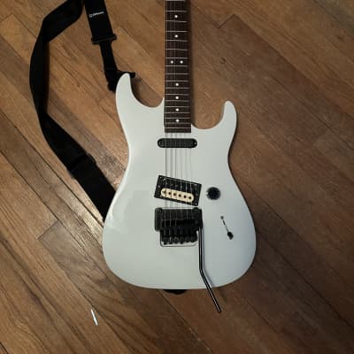 Charvel 275 Deluxe