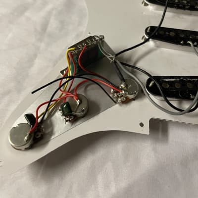 Unbranded Stratocaster Style Loaded Pickguard SSS Single Coil White image 4