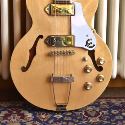ギター epiphone CASINO COUPE natural Epiphone Casino Coupe Natural (2014) - Guitar Compare