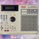 Akai MPC2000XL MIDI Production Center w/32MB RAM expansion with 8-outs