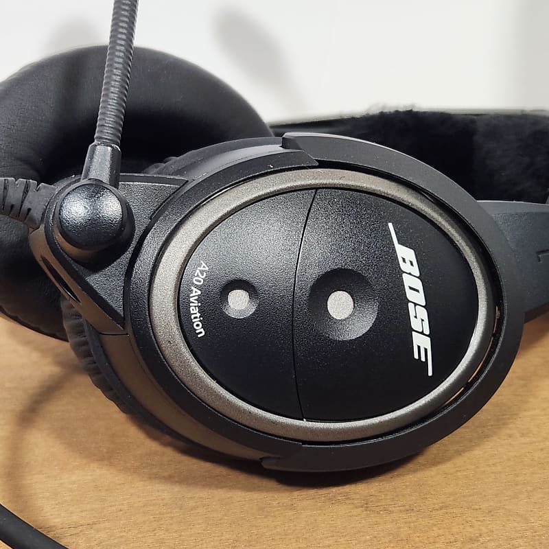 Bose A20 Aviation Headset Bluetooth GA Dual Plug Pilot Headphones