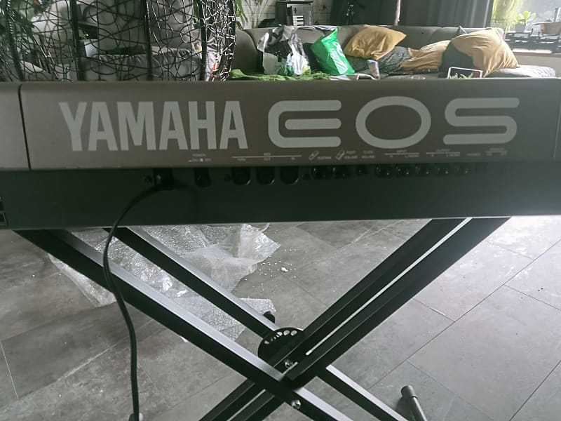 Yamaha Eos B500 Unique