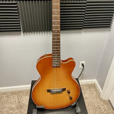 Yamaha Yamaha AEX 500N (Chet Atkins clone) Nylon String