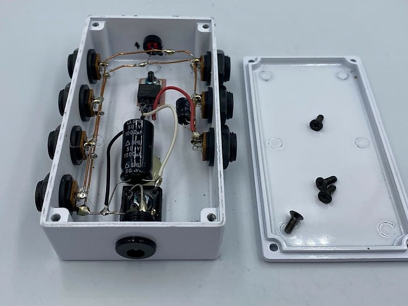Custom Audio Japan AC/DC Station ver.2 DC9V Power Supply w