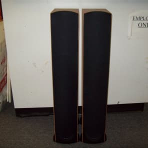 Pair Of Paradigm Monitor 11 V5 Floor Tower Speakers Maple Natural