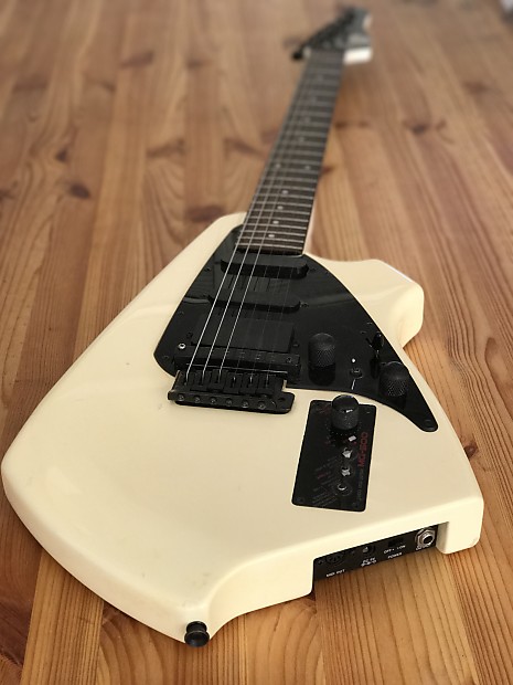 [超レアもの！] CASIO MIDI GUITAR ☆☆MG-500☆☆ 1988 Casio MG-500 MIDI Guitar | MyRareGuitars.com