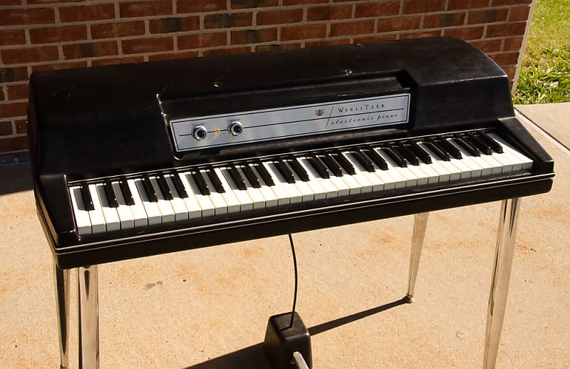 Vintage Wurlitzer 200A Electric Piano | Reverb
