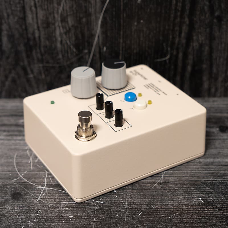 Superlunar SR-01 Analog Saturation Device | Reverb