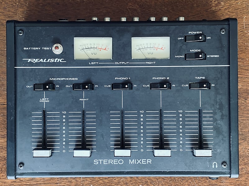 Realistic #32-1100A Stereo Battery Powered Mixer. Tested