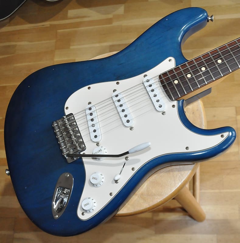 ギター Fender USA Stratocaster Highway One Fender Highway One Stratocaster Toronto, ON | Cask Music