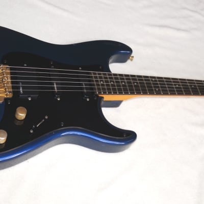 Fernandes Stratocaster / Strat FST-40 Metallic Blue Fender V Rare