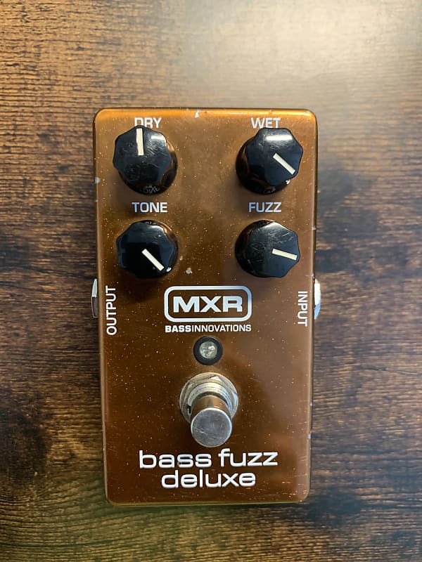 MXR M84 Bass Fuzz Deluxe