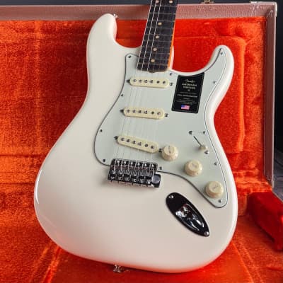 Fender American Vintage II 1961 Stratocaster, Rosewood Fingerboard- Olympic White (V2318950) image 16
