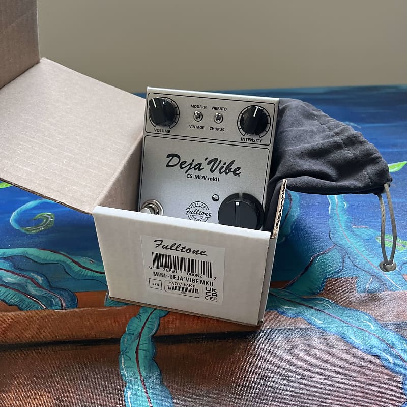 【美品】Fulltone Deja'Vibe CS-MDV mkII コーラス Review: Fulltone Deja Vibe CS-MDV MKII and Full-Drive 2 V2