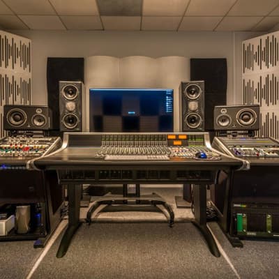 SSL AWS 916 Delta | 16 Ch Workstation System w/ Patchbays & Cabling & (2) Plan Uno | Demo Deal image 2