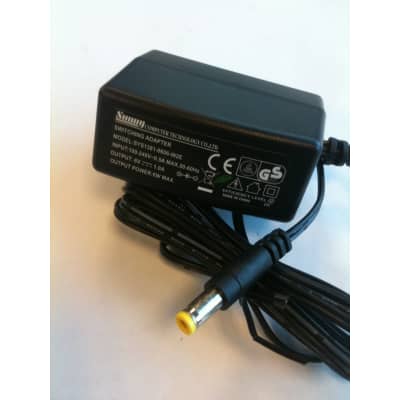 AKAI Professional Power Adapter MPK 49, MPD, Synthstation 25, iDJ3 etc. 6V/1A - Power Supply for Keyboards