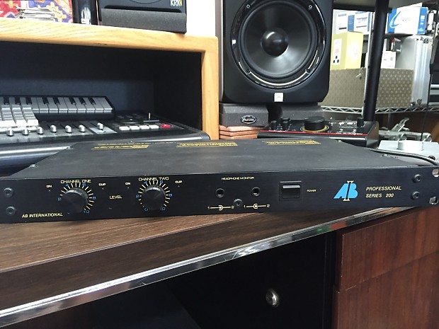 AB PROFESSIONAL SERIES 200 パワーアンプ AB Internationalのパワーアンプにゾッコンです。｜音屋Dave